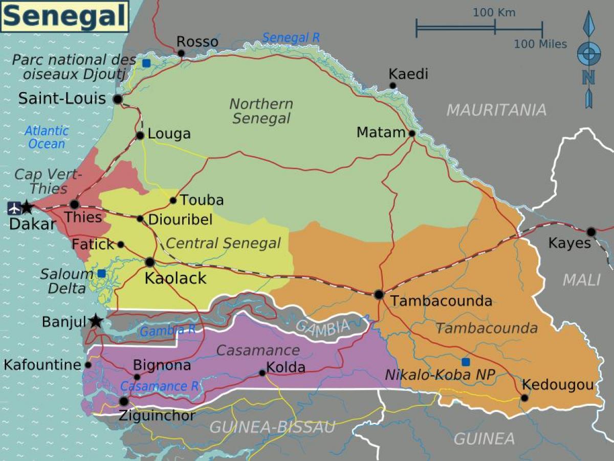 מפה של סנגל פוליטי.